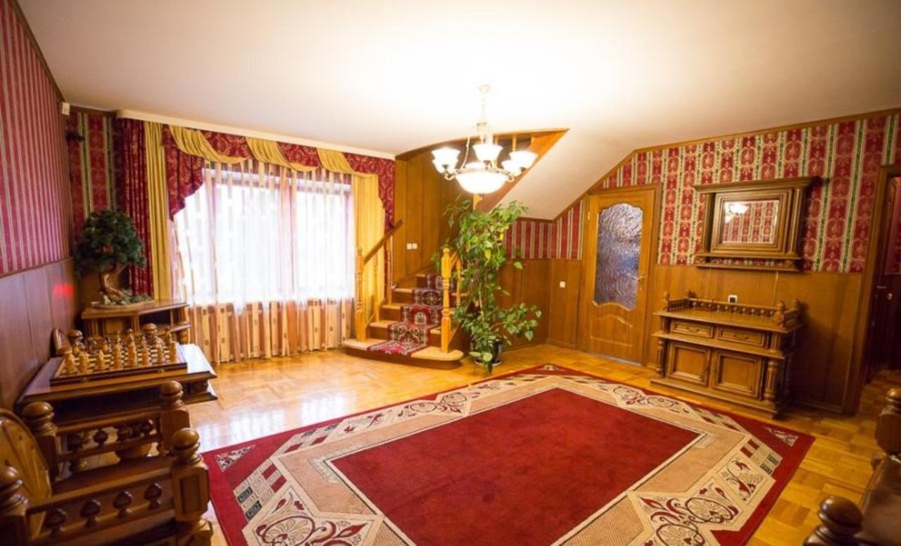 Bed and Breakfast Usagyba Chausov Vilyeyka Exterior foto